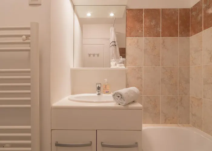 Le Colombe - Centre De - Wifi *